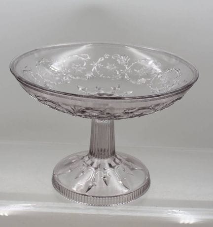 Grand centre de table de style antique, en verre m