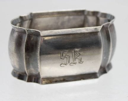 Rond de serviette en argent 800, BSF, monogramme d