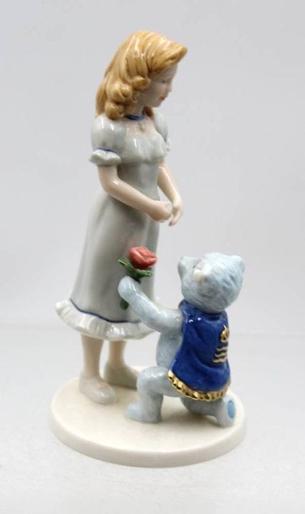 Conjunto de figuras: Blancanieves y Rosa Roja, Roy