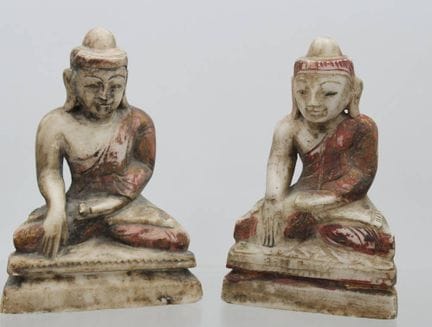 probablement des statuettes bouddhistes anciennes,