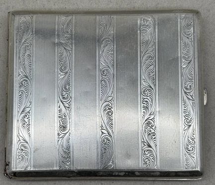 Étui à cigarettes en argent 800, quelques petites 