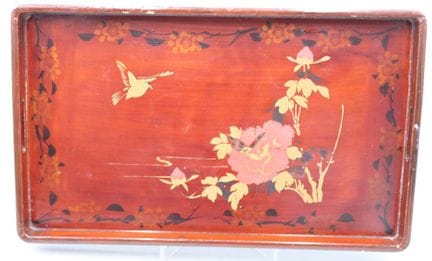Plateau japonais vintage en bois laqué, dit « Obon