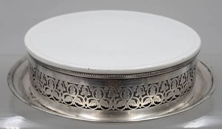 Schale mit Deckel von KPM Krista  in versilbertem 