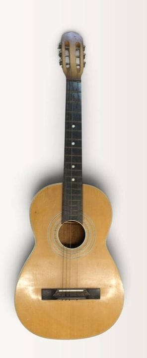 Guitare de salon, sans marque, ancienne, traces d'