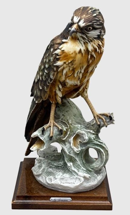 G. Armani « Faucon sur une souche », H-31 cm