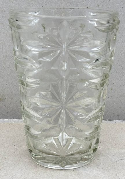 grande vaso in vetro pressato con decorazione flor