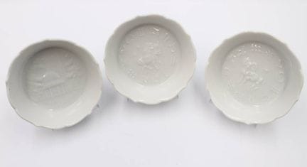 3x kl. Meissen-Reliefschälchen, 2x Sternzeihen 1x 