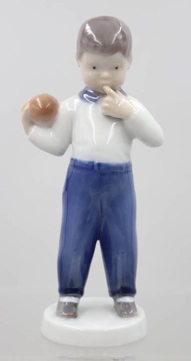 Figur, Bing & Gröndahl, Knabe mit Ball, Entw. Weis