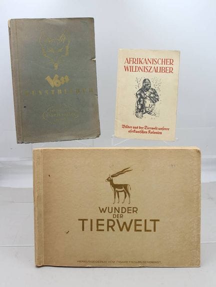 3 álbumes de colección diversos, con temática de a