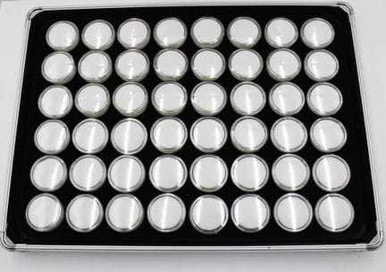 Display mit 48 Steinboxen, ca. 23 x 30,5cm