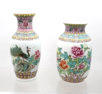 Par de jarrones chinos de porcelana «Famille Rose»