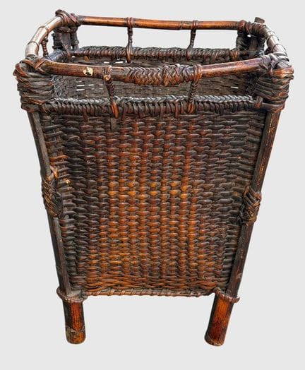 Cesta de papel de ratán grande, probablemente de I