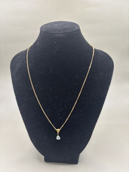 Chaîne pendentif en or jaune 18K 750 ‰ ornée d'une