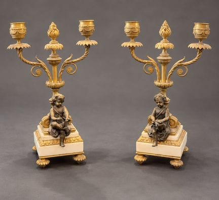 Paire de candélabre à deux lumières en bronze pati
