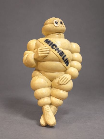 Figurine publicitaire MICHELIN en plastique à l'ef