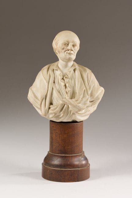 Voltaire, XIXe siècle 
Buste en biscuit le représe