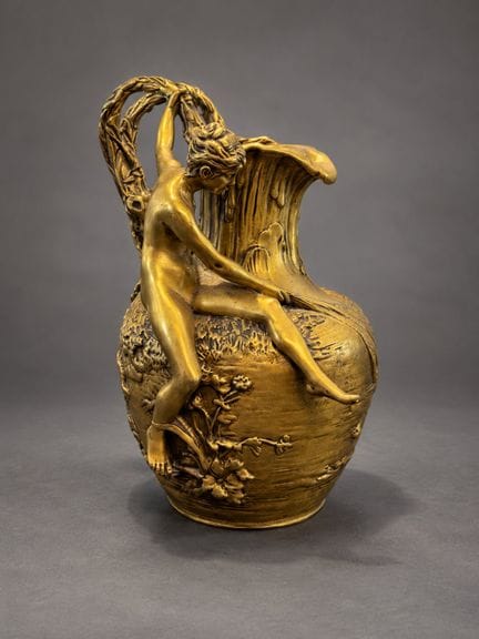 Alexandre VIBERT (1847-1909)
Pichet en bronze doré