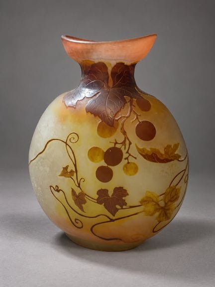 Établissements Gallé
Vase de forme gourde aplatie 