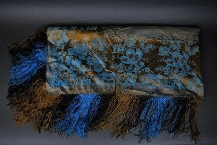 Large green and blue silk shawl
Made in Alsace in 