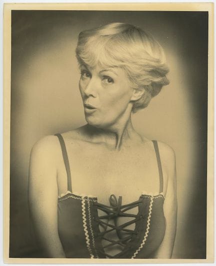 Vintage-Pin-up-Fotografie von BUNNY YEAGER, 10" x 