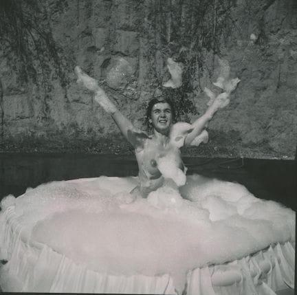 ANDRE DE DIENES Vintage Photo 1950s-1960s Nude Stu