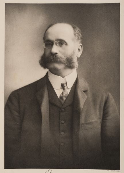 E. SCHÖFER (20°), Ritratto di gentiluomo, Fotoinci