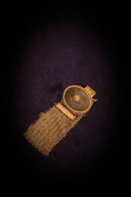 [MIRABILIA]
Bracciale commemorativo placcato in or
