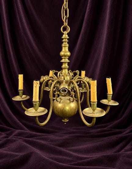 [ARTIFICIALIA]
Lampadario in stile olandese in bro