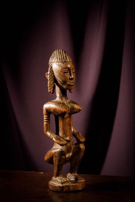 [EXOTICA]
Mali Bambara
Statuetta di donna accovacc