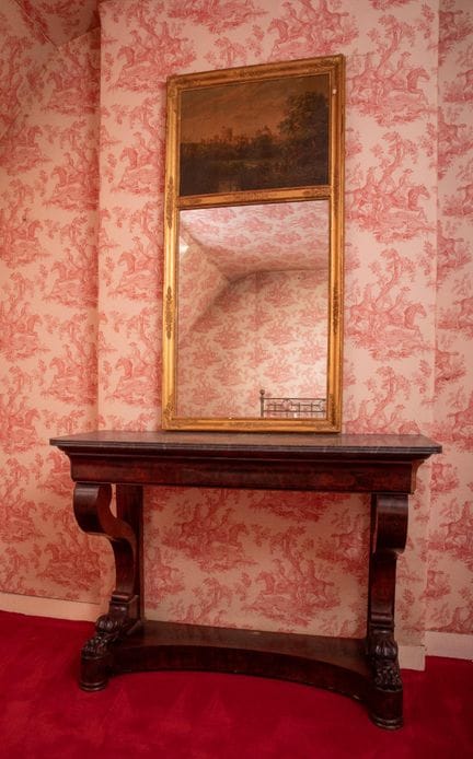 [ARTIFICIALIA]
Console in mogano e impiallacciatur