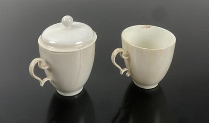 Manufacture Nationale de SÈVRES
Deux tasses l'une 