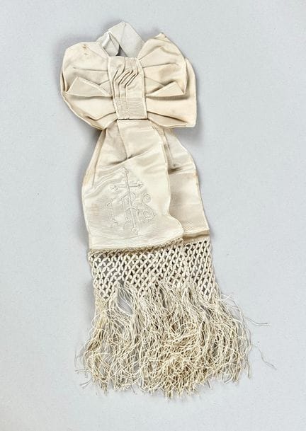 RELIGIOSA
Nœud de communion en soie blanche
40 x 1
