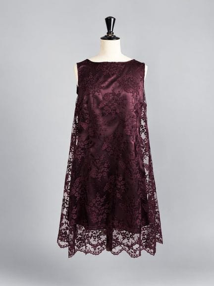 Orna FARHO
Robe à bretelles terminées dans le dos 