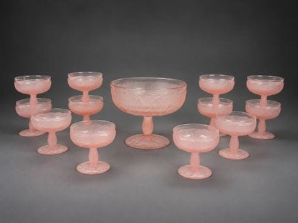 CHAUMETTE
Set bestehend aus zwölf Obstschalen und 