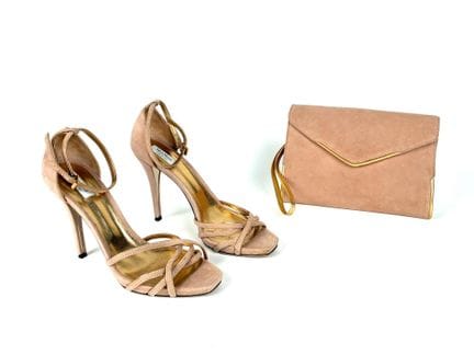 MAX MARA
Pochette en nubuck rose poudré et or à la