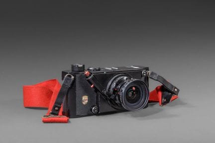 In una valigetta Leitz, macchina fotografica Linho