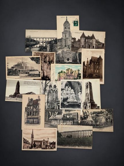 A box of postcards containing approximately 600 ca