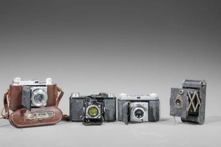Set composto da quattro macchine fotografiche dive