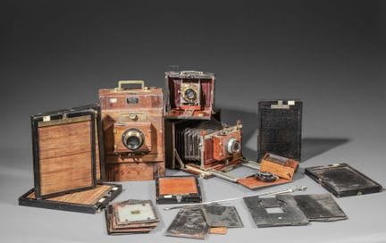 Set di tre fotocamere a soffietto in legno, di var