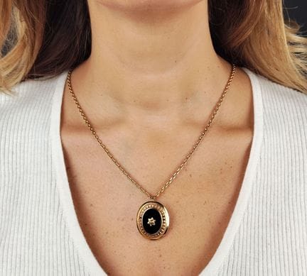 Broche-pendentif de forme ovale en or jaune 750 mi