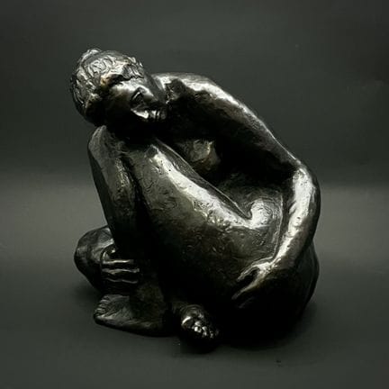 Christine SEBAH (née en 1948)
Femme assise tenant 