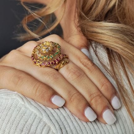 CHAUMET
Bague en or 750 millièmes texturé, dit ''o