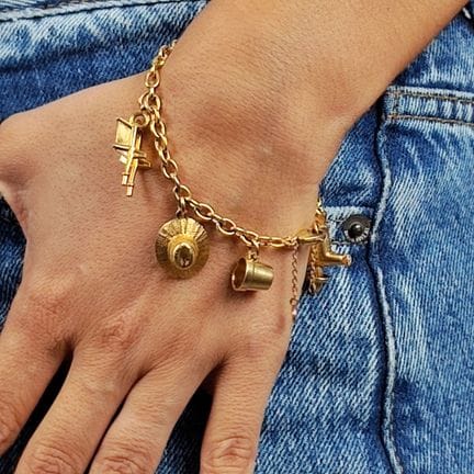 CARTIER
Bracelet à breloques en or jaune 750 milli
