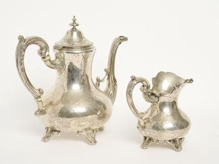 Orfèvrerie Belgique - Wolfers
Cafetière et pot à l