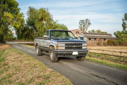 1991 – Chevrolet K1500 Silverado 

French vehicle 