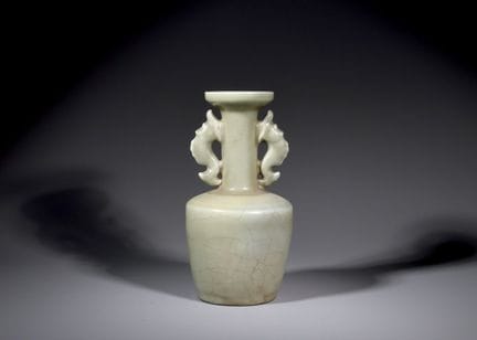 Vase « rouleau » à anses en céladon de Longquan, d
