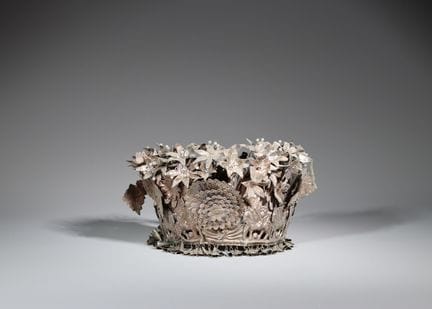 Une coiffe pour femme « Straits Silver », vers 190