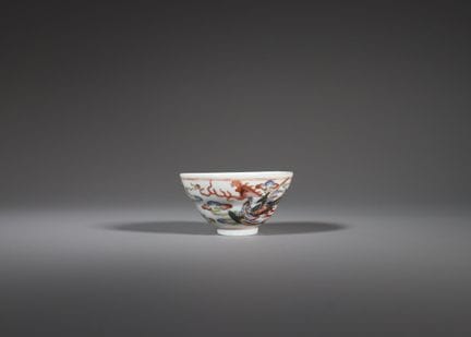 Tasse « Famille Rose » représentant un phénix, mar
