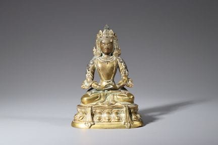 Amitayus assis en bronze doré, XVIIIe siècle : bie