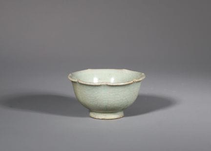 Tasse en céladon de Longquan à motif feuillu, prob